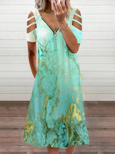 Loose Printed Short Sleeve Zippered V-neck Dress